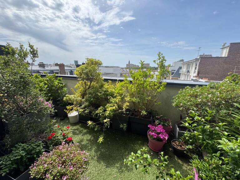 Appartement de type F3 en centre ville avec ascenseur, terrasse et stationnement — photo 1