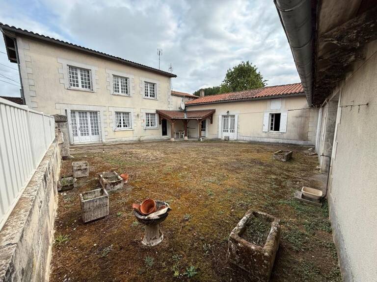Ancienne propriété viticole 15 min de Cognac, Pons et Jonzac — photo 1