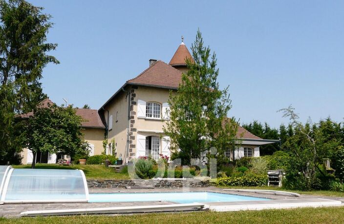 Propriété de caractère avec piscine, parc paysager et vue exceptionnelle sur le Puy de Dôme — photo 3