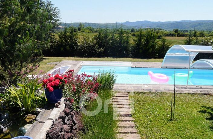 Propriété de caractère avec piscine, parc paysager et vue exceptionnelle sur le Puy de Dôme — photo 5