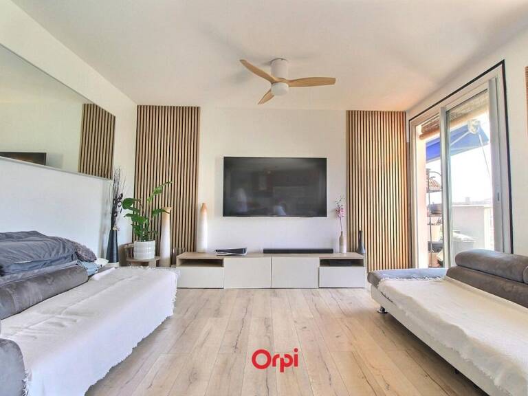 EN VENTE - BEL APPARTEMENT T4/5 LUMINEUX - VUE EXCEPTIONNELLE - TERRASSE - SECTEUR SAINT LOUP - MARSEILLE - — photo 1