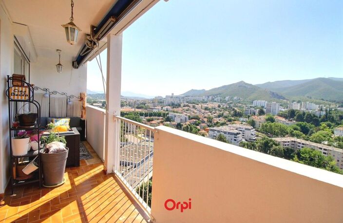 EN VENTE - BEL APPARTEMENT T4/5 LUMINEUX - VUE EXCEPTIONNELLE - TERRASSE - SECTEUR SAINT LOUP - MARSEILLE - — photo 5