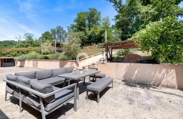 Maison À Vendre sur Condat-sur-Vienne : superbe maison familiale avec piscine — photo 2