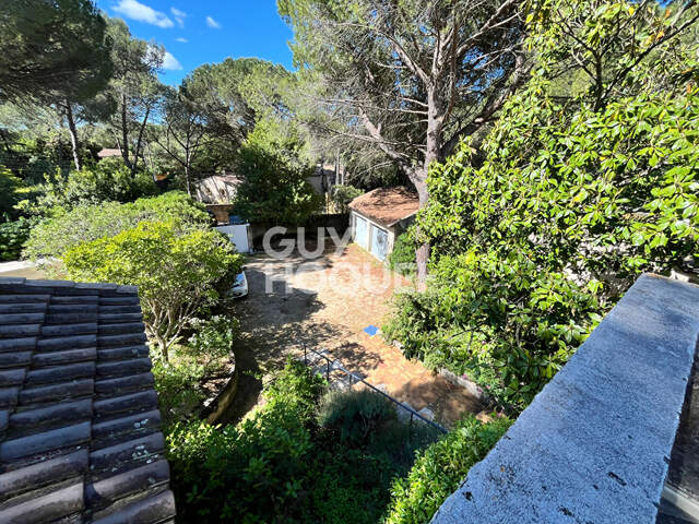 Maison spacieuse à vendre à Langlade avec piscine et double garage — photo du bien
