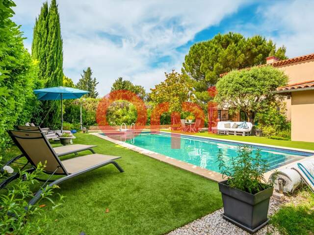 Maison T5  Piscine / Garage / proximité toutes commodités — photo du bien