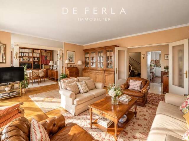 Duplex au dernier étage — Terrasse panoramique — COURBEVOIE / ÎLE DE LA JATTE — photo du bien