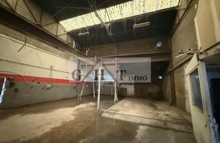 ENTREPOT A LOUER 150 M2 FONTENAY TRESIGNY — photo 4