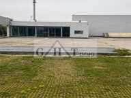 ENTREPOT 2800 M² + 5300 M² TERRAIN A LOUER LES PAVILLONS SOUS BOIS — photo 2