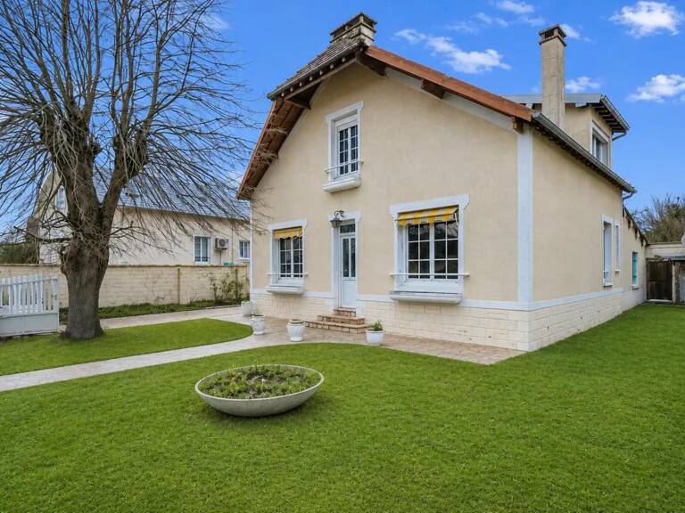Maison familiale 5 pièces avec jardin à La Couture-Boussey — photo 1