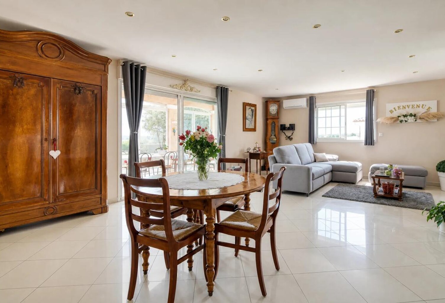 Maison de 5 pièces de 144 m² à Ségreville — photo 1