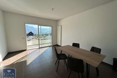 Appartement 2 pièces 810 €
