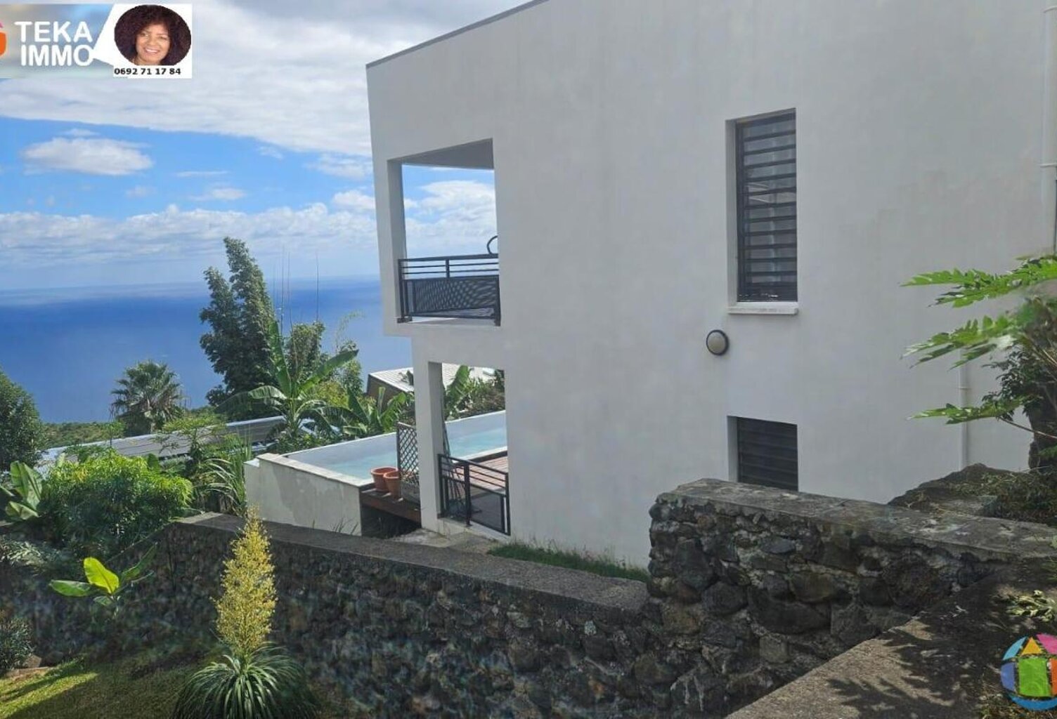 LA POSSESSION - GRANDE MAISON FAMILIALE AVEC PISCINE + VUE IMPRENABLE — photo 1