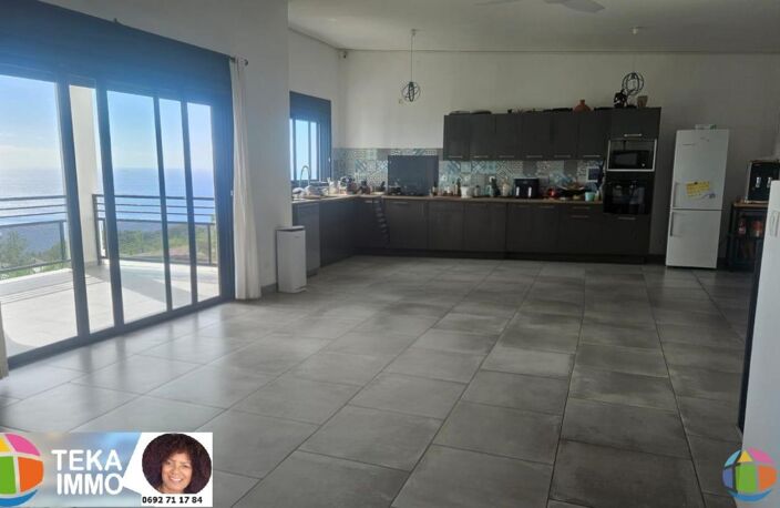 LA POSSESSION - GRANDE MAISON FAMILIALE AVEC PISCINE + VUE IMPRENABLE — photo 5