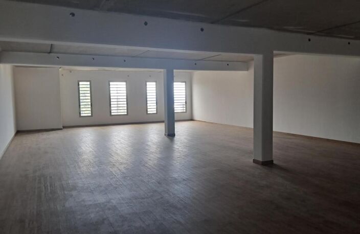 BUREAU 131 m2 A VENDRE - L'EPERON — photo 3