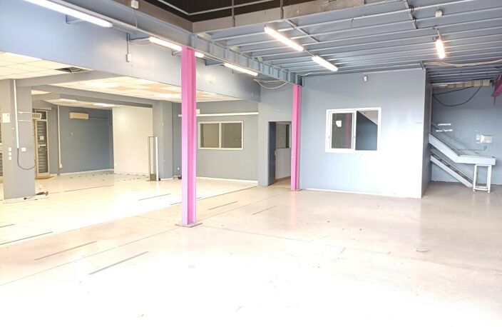 Local d'activité 1175 m² dans le Nord — photo 2