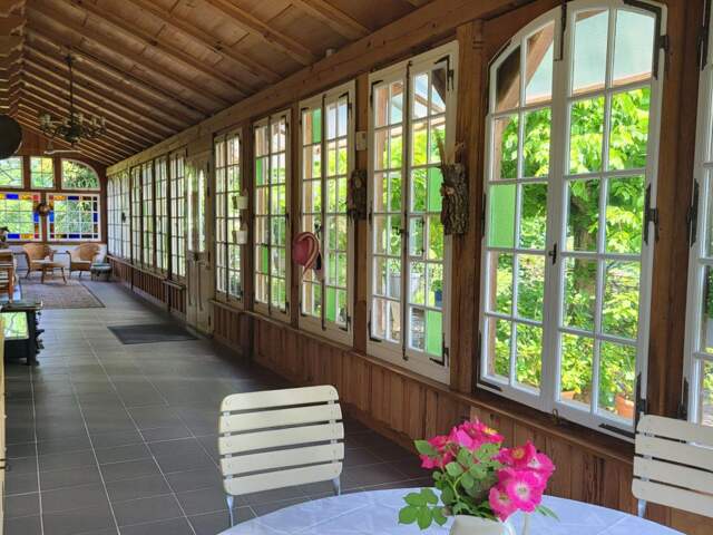 24410 Maison  atypique  sur 2 niveaux entre Riberac  et Saint Aulaye parcelle de  4ha et un étang — photo du bien