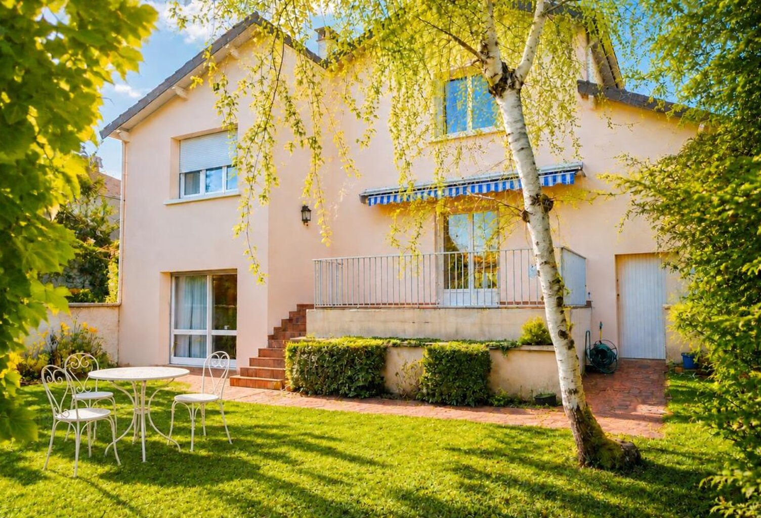 Maison Familiale 7 pièces 145m² Neuilly-Plaisance (93360) — photo 1