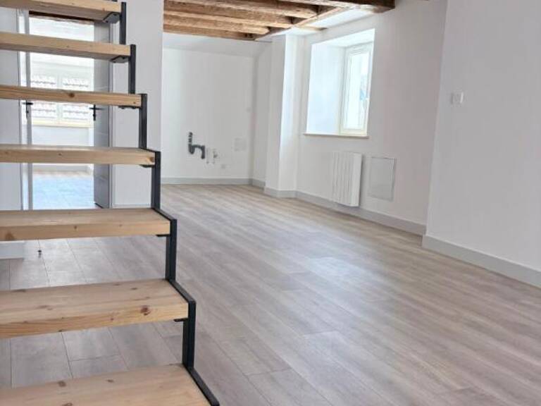 Duplex de charme en plein coeur de Lons-le-Saunier — photo 1