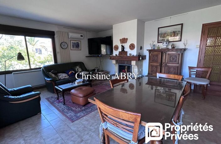 Rare à Boulouris - Villa 8 pièces 180 M2 avec appartement Indépendant — photo 4