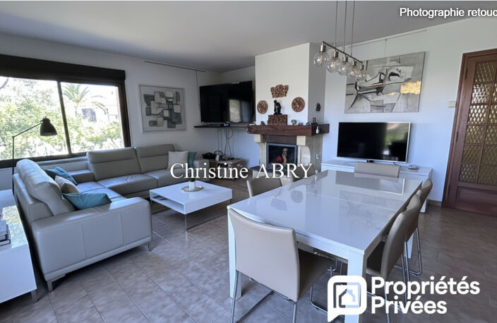 Rare à Boulouris - Villa 8 pièces 180 M2 avec appartement Indépendant — photo 5