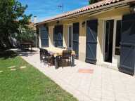 BEDARRIDES: UN AIR DE VACANCES POUR CETTE VILLA CONFORTABLE — photo 2