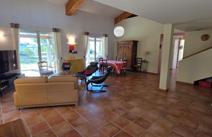 Maison de 175 m2 à Sauzet - Terrain de 4487 m² — photo 5
