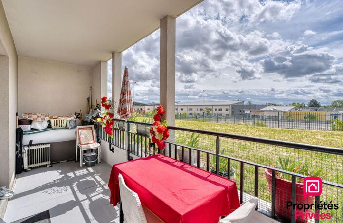 T4 traversant, lumineux avec balcon - Garage fermé possible — photo 2