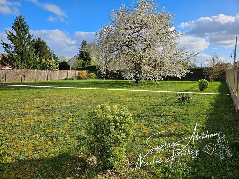 Terrain constructible de 350m² — photo 1