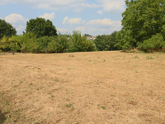 EXCLUSIVITE - Terrain à Puy l'évêque — photo du bien