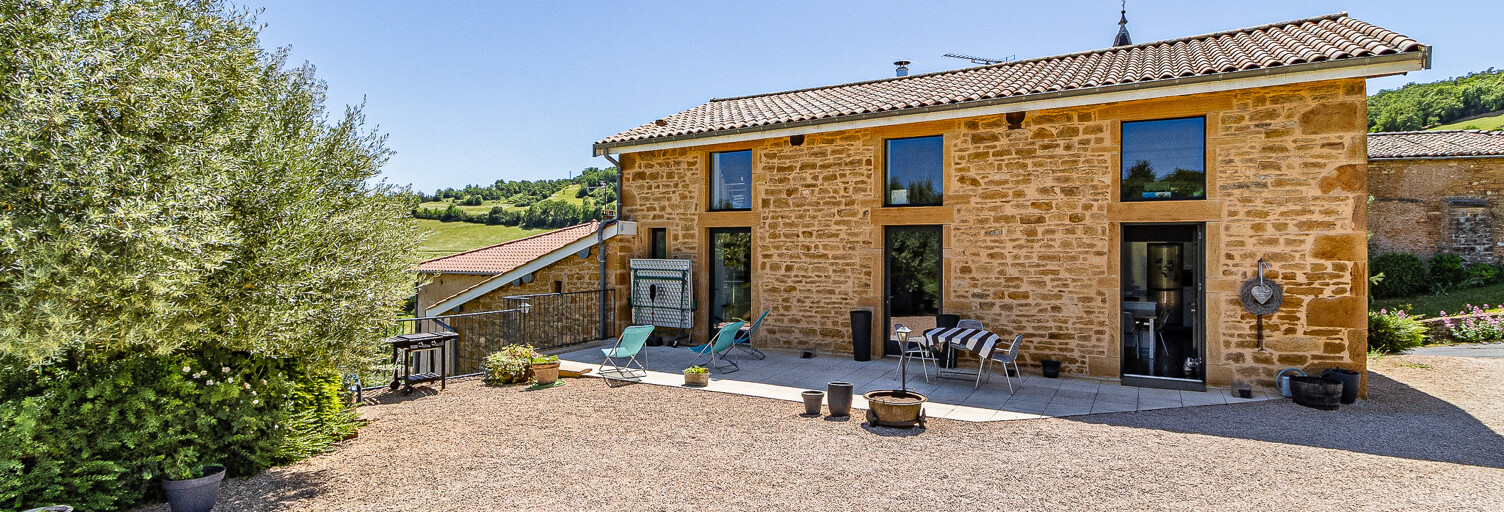 Maison 6 Pièces 189 m² à vendre à Ville-sur-Jarnioux (69640)