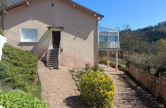 Vente maison 5 pièces 94 m² Amplepuis (69550) — photo 2