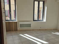 LAMBESC, Maison de village type 3 avec une cave. — photo 2