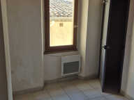 LAMBESC, Maison de village type 3 avec une cave. — photo 4