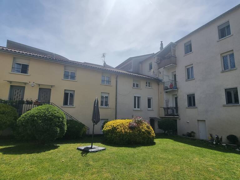 Immeuble  406 m² — photo 1