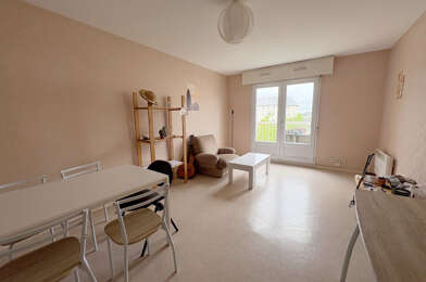 Appartement 3 pièces 740 €
