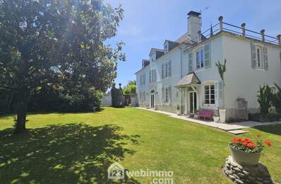Maison de maître - 284m² - Nay — photo du bien