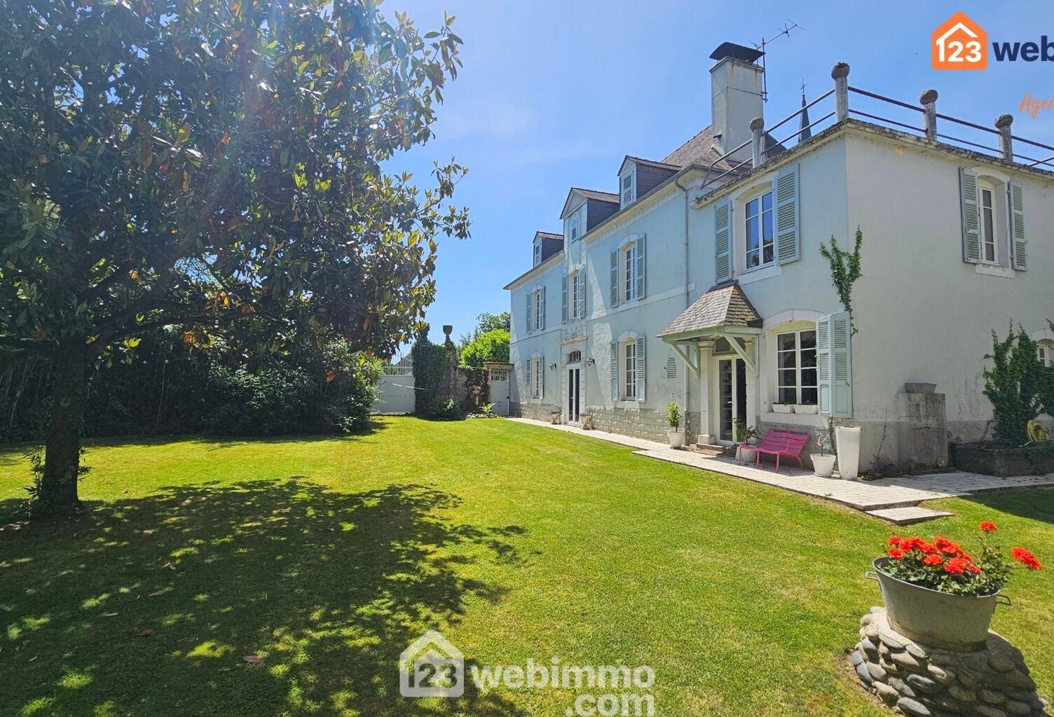 Maison de maître - 284m² - Nay — photo 1