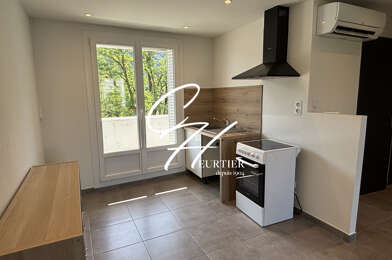 Appartement 3 pièces 735 €