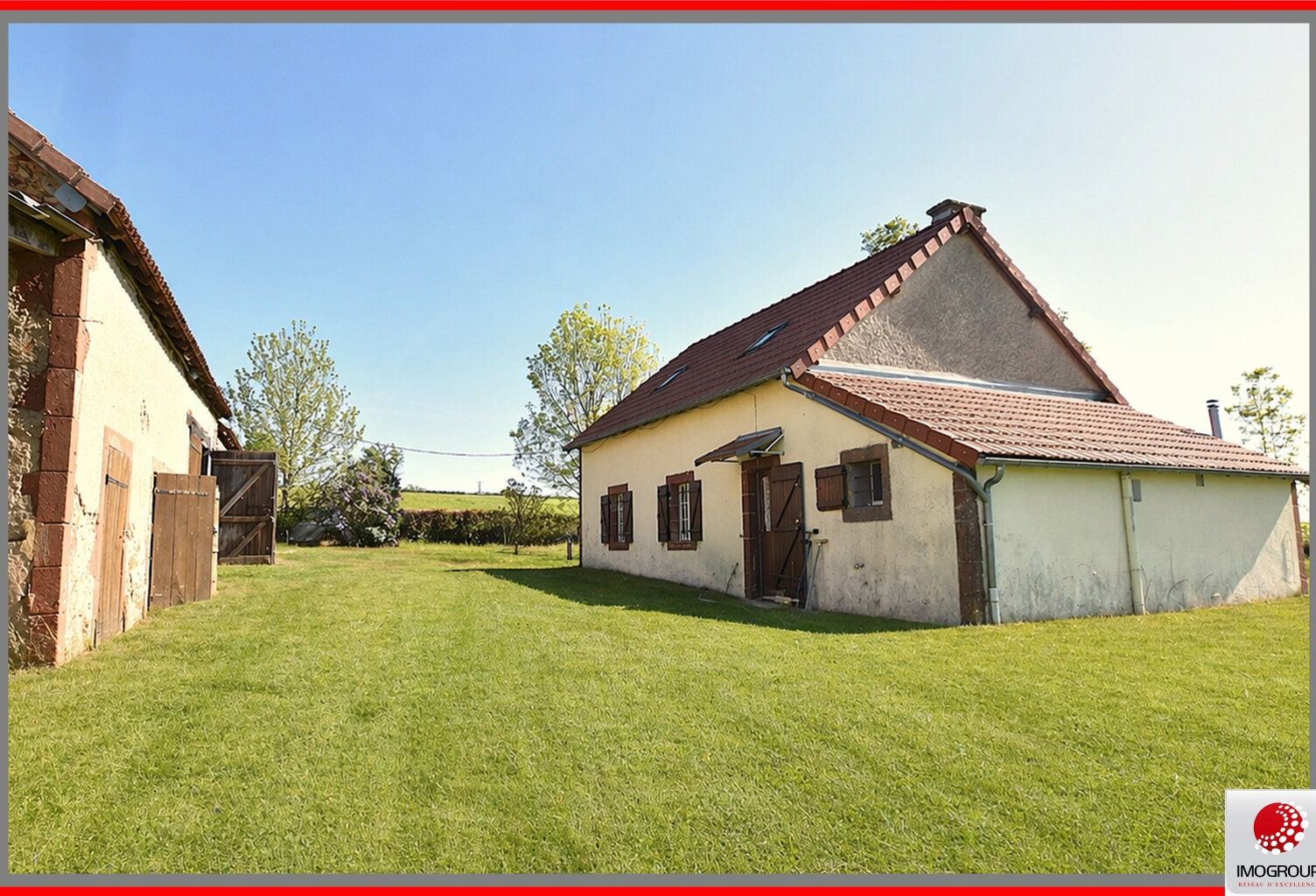 LONGERE BOURBONNAISE A PROXIMITE PARC ATTRACTION LE PAL : — photo 1