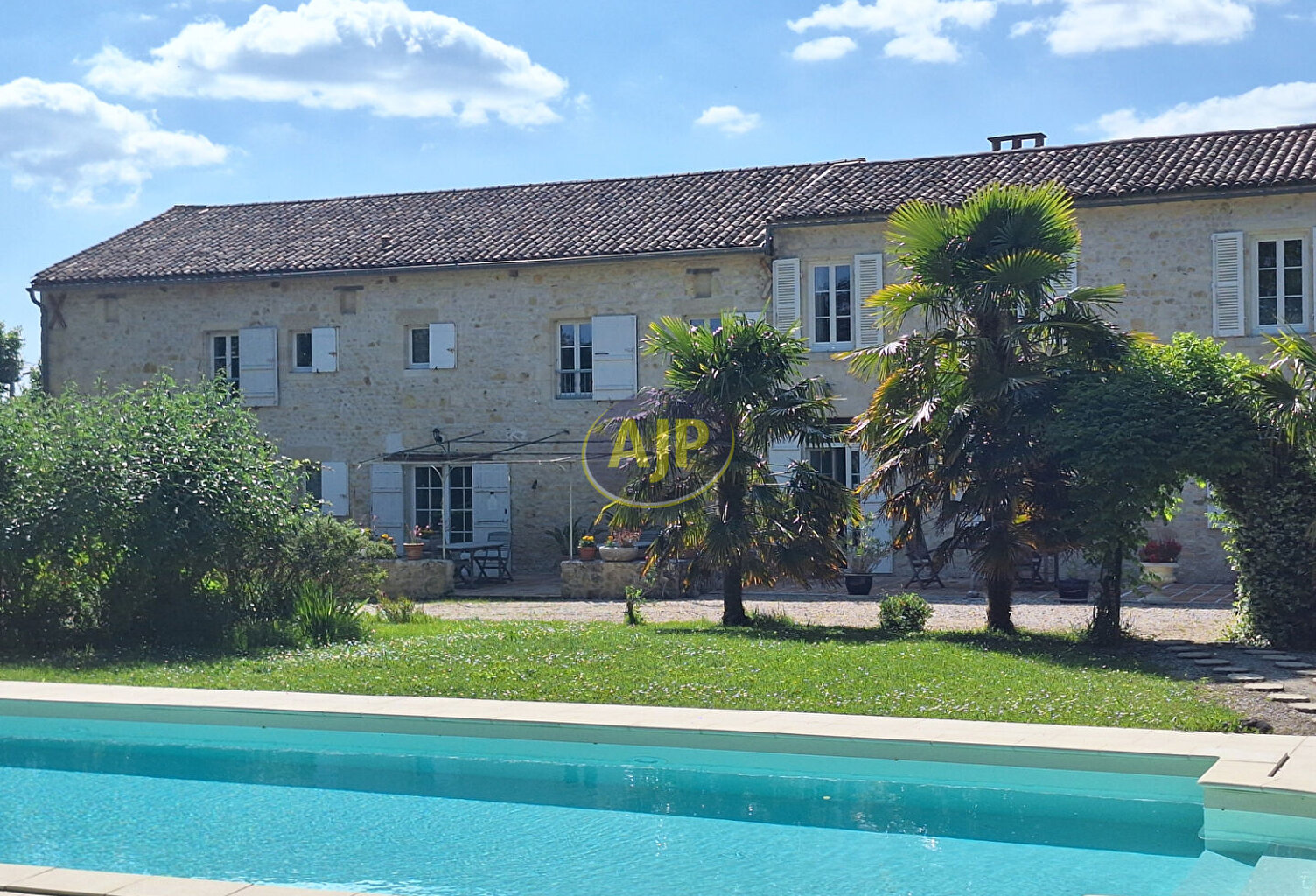 Maison Lesparre Medoc 540 m2 — photo 1