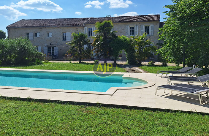 Maison Lesparre Medoc 540 m2 — photo 2