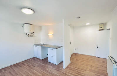 A LOUER APPARTEMENT DE TYPE 1 - BLAYE CENTRE — photo du bien