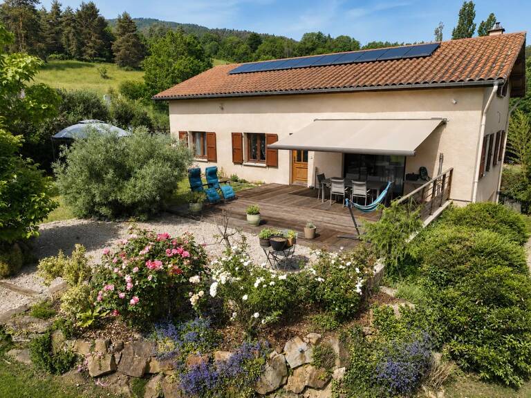 EXCLUSIVITÉ - VILLA FAMILIALE AVEC GRAND TERRAIN — photo 1