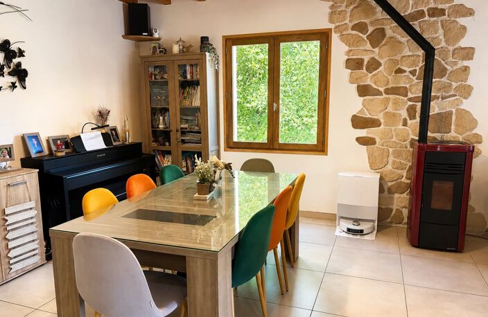 EXCLUSIVITÉ - VILLA FAMILIALE AVEC GRAND TERRAIN — photo 3