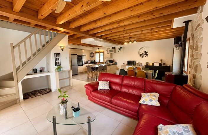 EXCLUSIVITÉ - VILLA FAMILIALE AVEC GRAND TERRAIN — photo 4