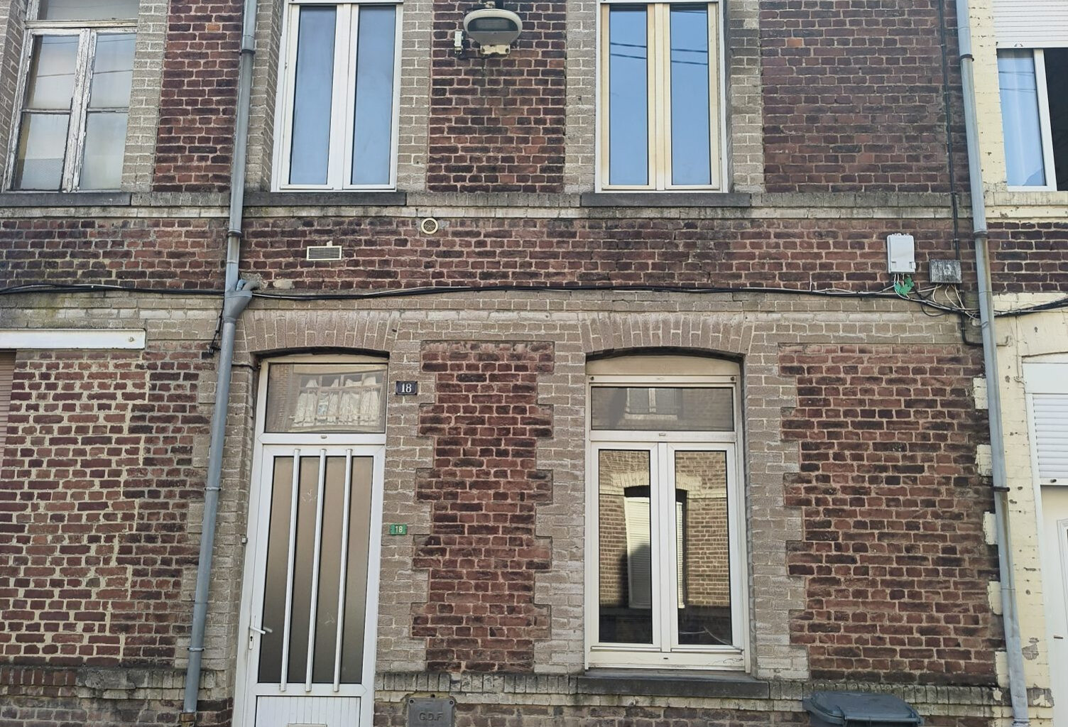Maison spacieuse de 115 m² avec 4 chambres 1 bureau Terrasse Ja — photo 1