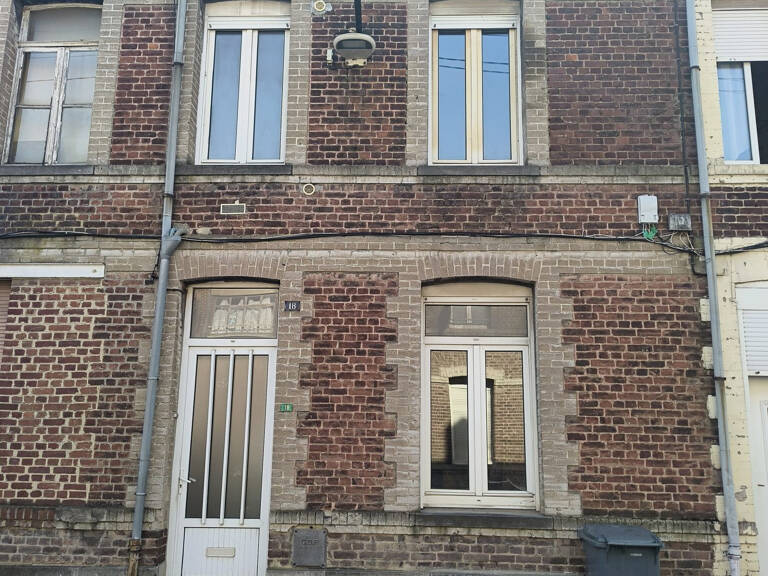 Maison spacieuse de 115 m² avec 4 chambres 1 bureau Terrasse Ja — photo 1