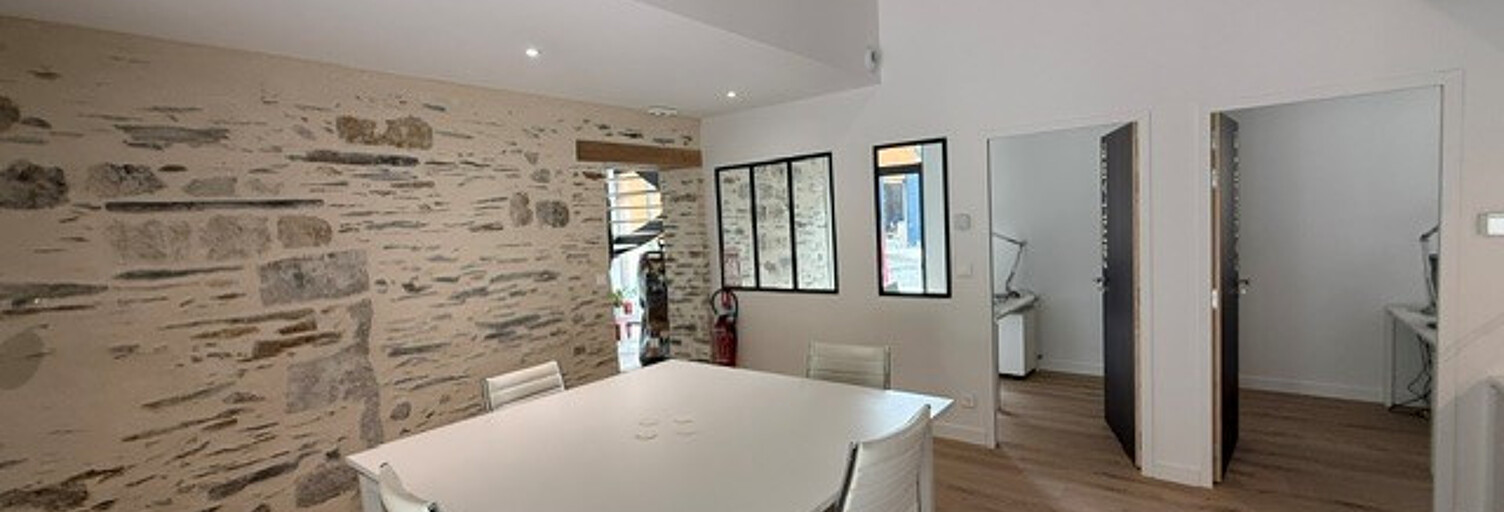 Bureau  86 m² à louer à Angers (49000)