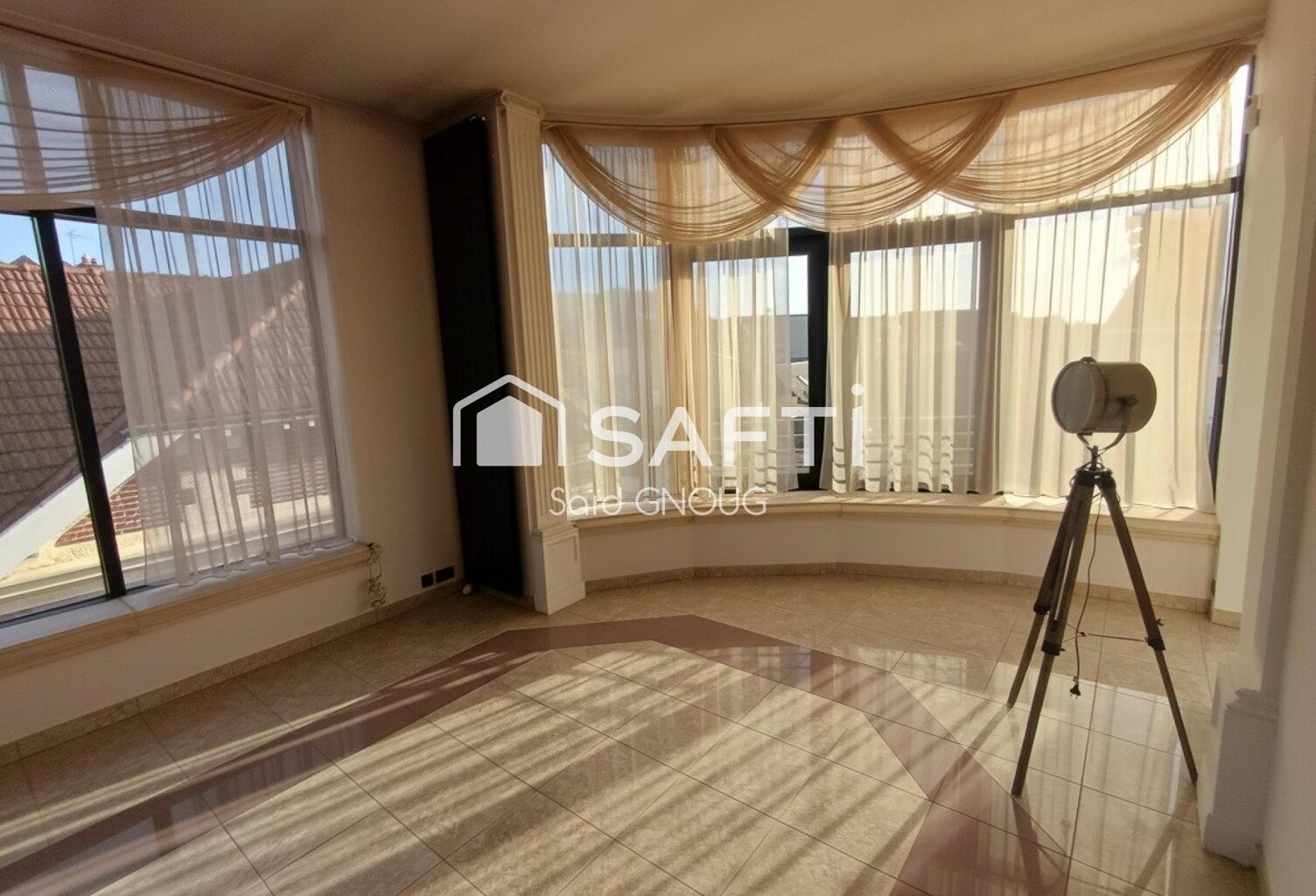 Appartement d'exception 150 m²  Centre-ville Saint-Quentin  Terrasse & Parking — photo 1