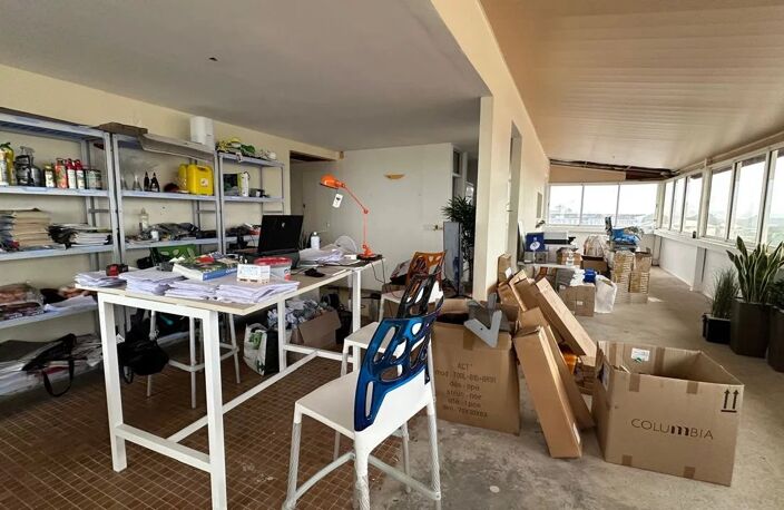 CAYENNE CENTRE-VILLE : APPARTEMENT DE 150 M² HABITABLES SITUÉ AU DERNIER ÉTAGE DE LA RÉSIDENCE AVEC UNE VUE EXCEPTIONNELLE ! — photo 4